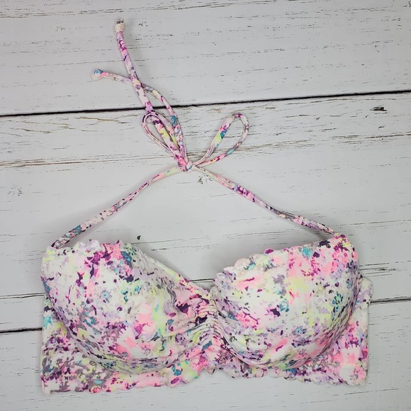 Victoria's Secret Other - Victoria's Secret Halter Bikini Top - 34C